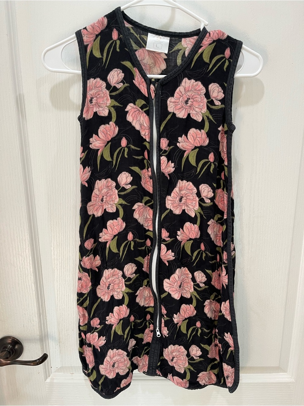 Newcastle classics sleep sack Black Floral Zip-Front with Pink Blooms 12-18m